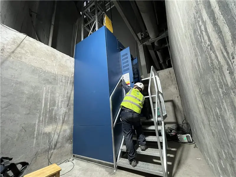 The chimney of Huaneng Rizhao Power Plant Phase II is the inner tube of the independent chimney of units #3 and #4, and the outer tube of the chimney is shared. The total height of the chimney is 210 meters. Acco.jpg