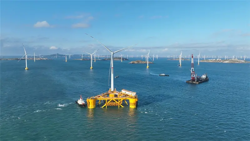 First in the world! 3S lifting equipment equipped with far-reaching sea floating wind fishing integration project (1).jpg