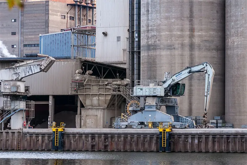 3S tower climber is used in cement factory, which makes the maintenance work efficiency greatly improved