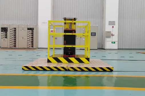 China's Xining Sanjiang hydropower generation and maintenance project uses 3S tower climber machine lifting equipment to solve the problem of personnel climbing